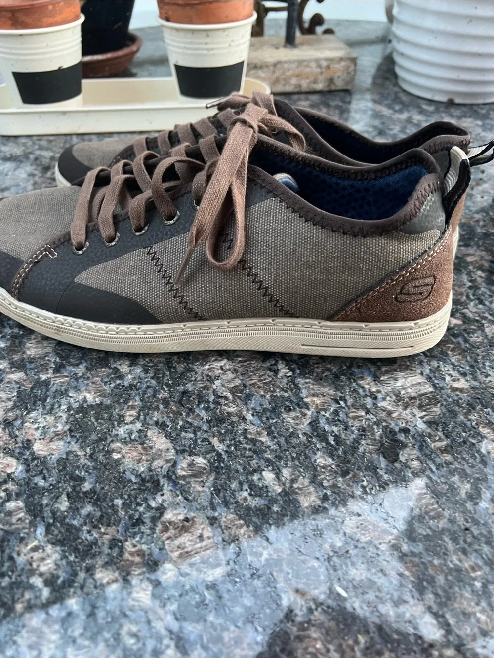 Skechers Men’s Brown Canvas Low-Top Lace-Up Sneakers